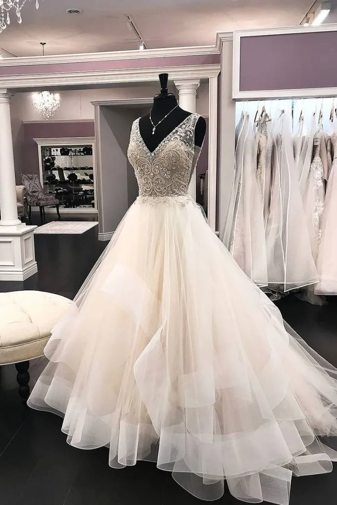 Beaded V-neckline Bride Wedding Gown Tulle Skirt with Netting Trim