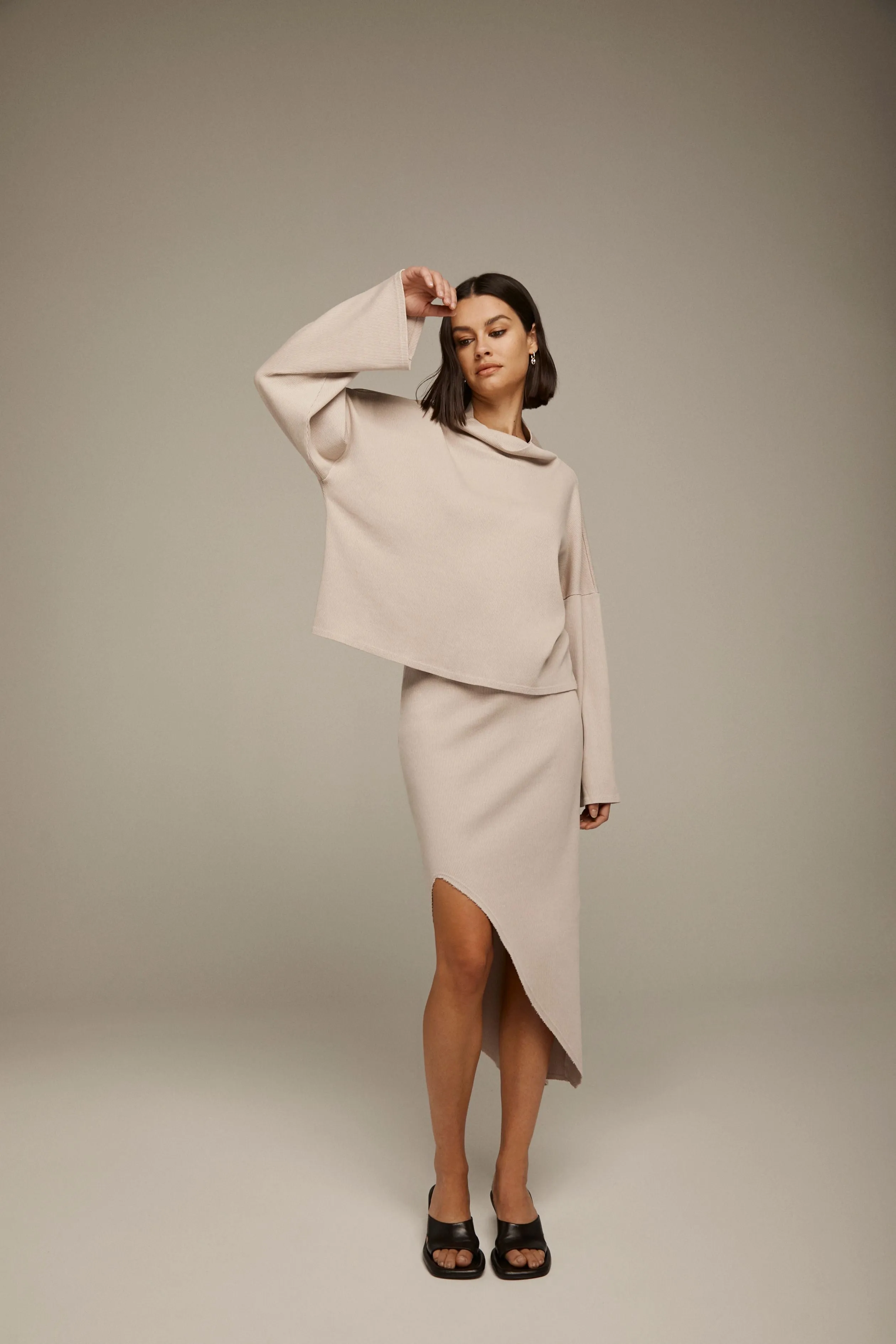 Ribbed High Low Skirt