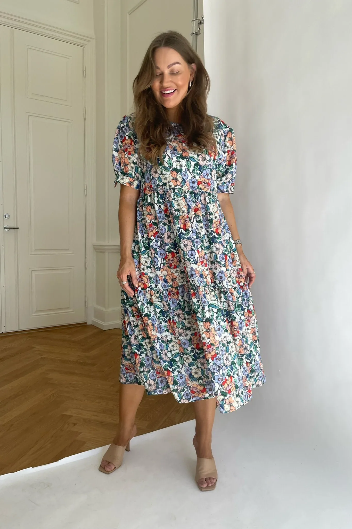VilmaIC Lang Kjole - Multi Blomsterprint
