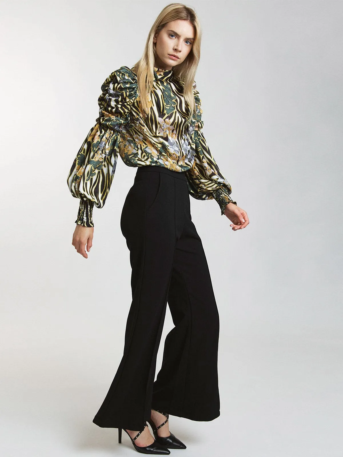 WOMEN'S BUTTON CLOSURE FRONT POCKETS WIDE LEG PANTS