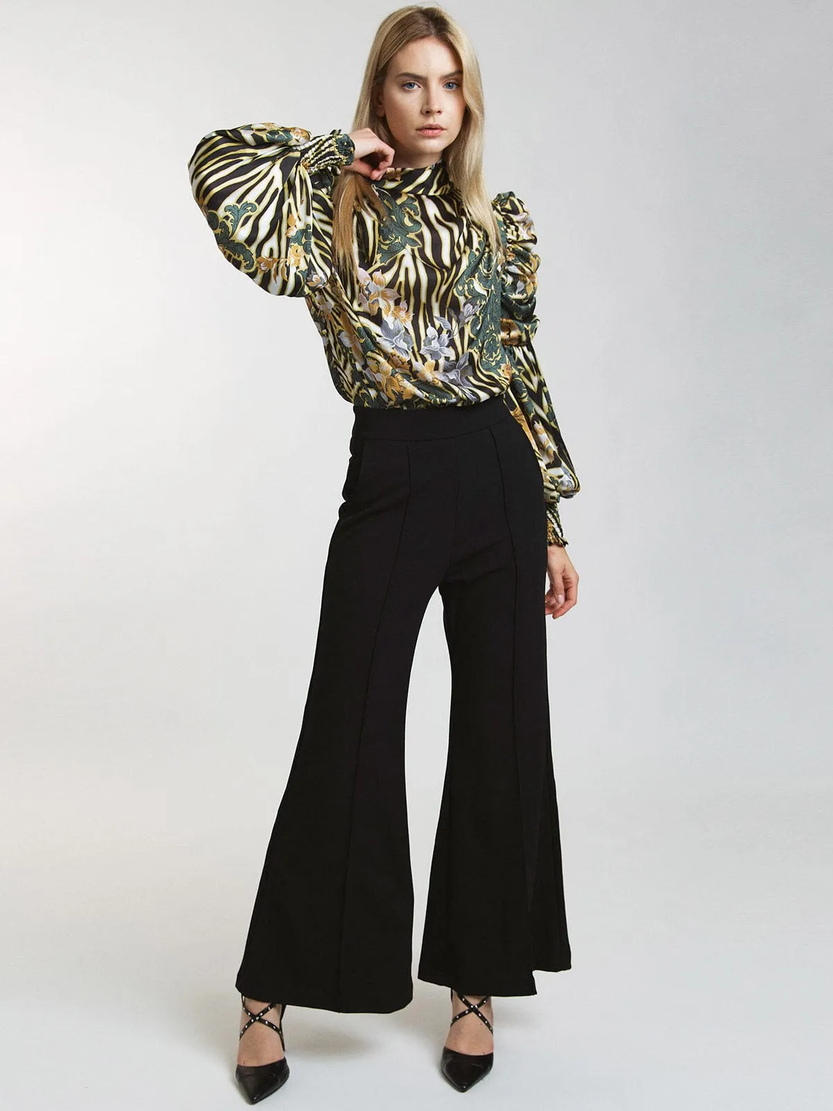 WOMEN'S BUTTON CLOSURE FRONT POCKETS WIDE LEG PANTS